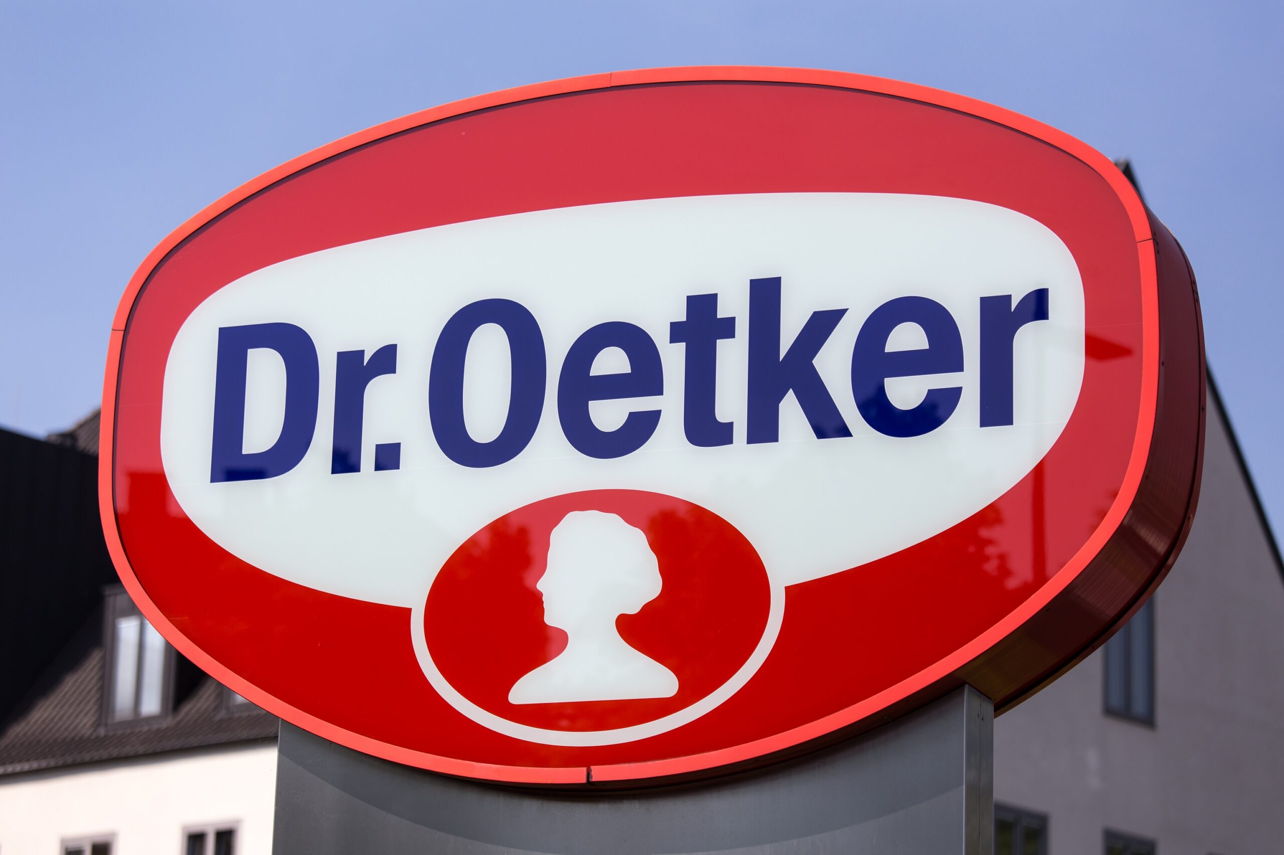 Roman Detective Regenboog Dr. Oetker confirms closure of foodservice factory