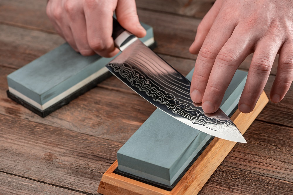 Knife steel in stainless chromium steel grades — Alleima