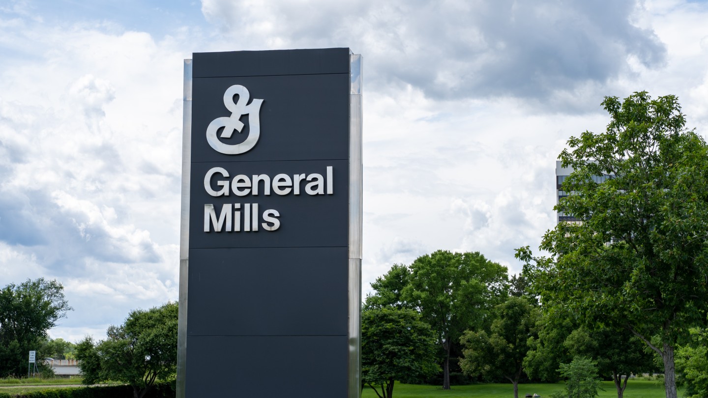 General Mills to buy Whitebridge’s North American pet business